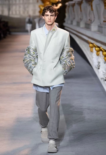 Men's look from the Christian Dior AW22 show with bar jacket inspired look and wool pants in grey | Ode2style.com