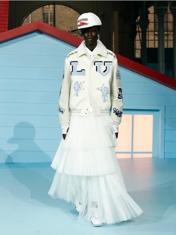 Men's louis vuitton look, white jersey jacket and white tule skirt | Ode2style.com
