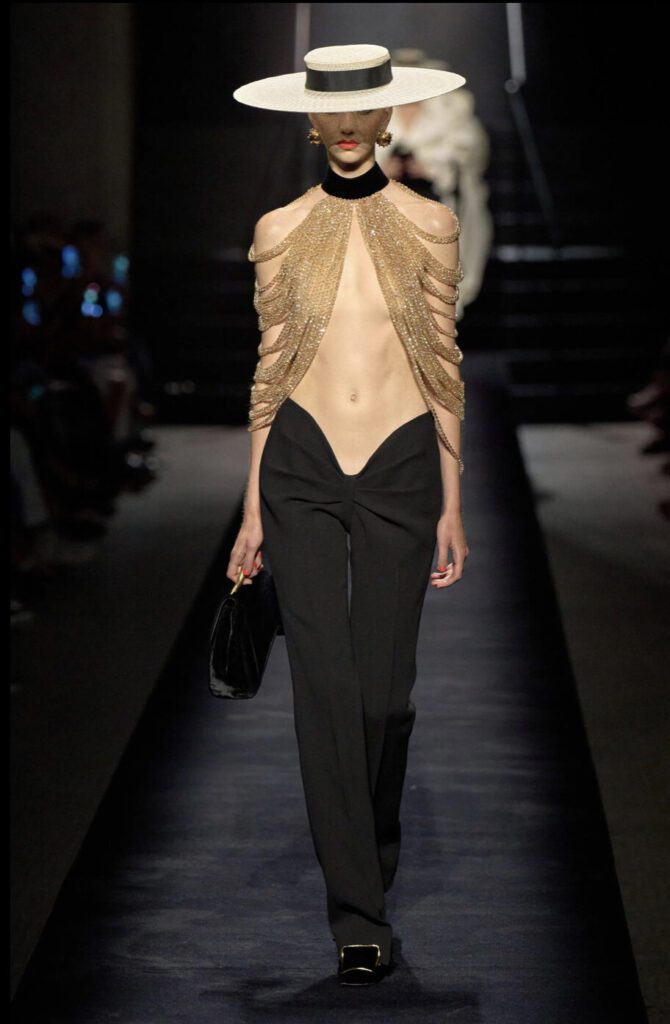 Schiaparelli AW22 Haute Couture look | Ode2style.com