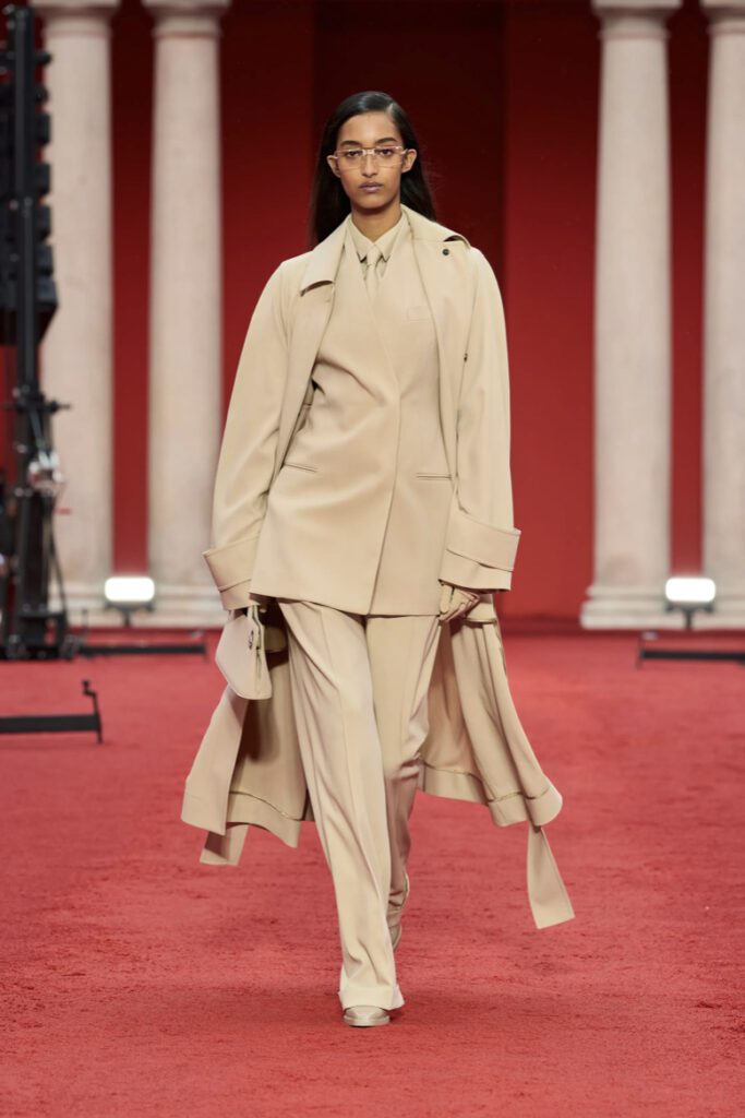 Beige women's suit look from the Ferragamo SS23 Collection | Ode2style.com