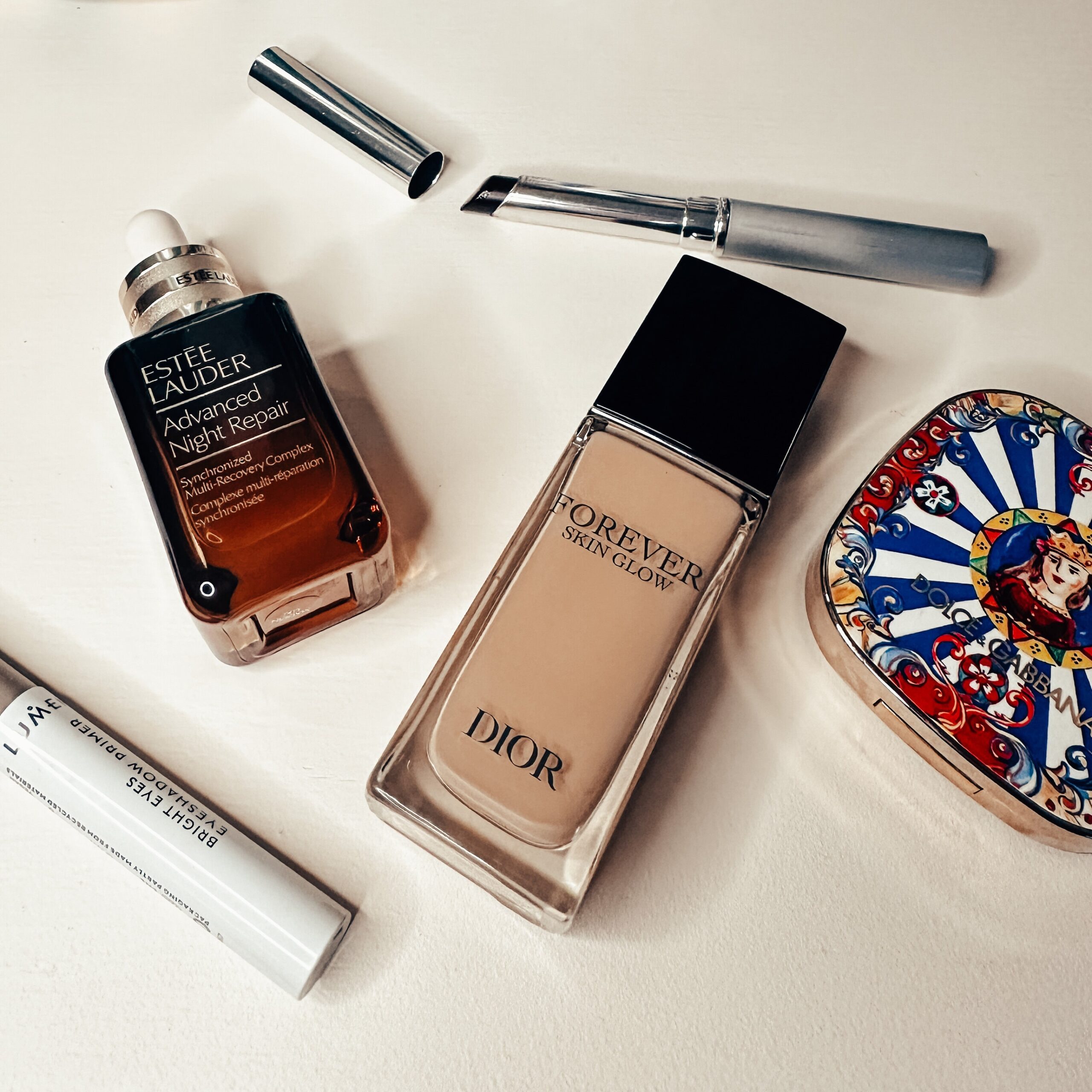 Unveiling My Everyday Makeup Heroes: A Beauty Ritual Worth Celebrating
